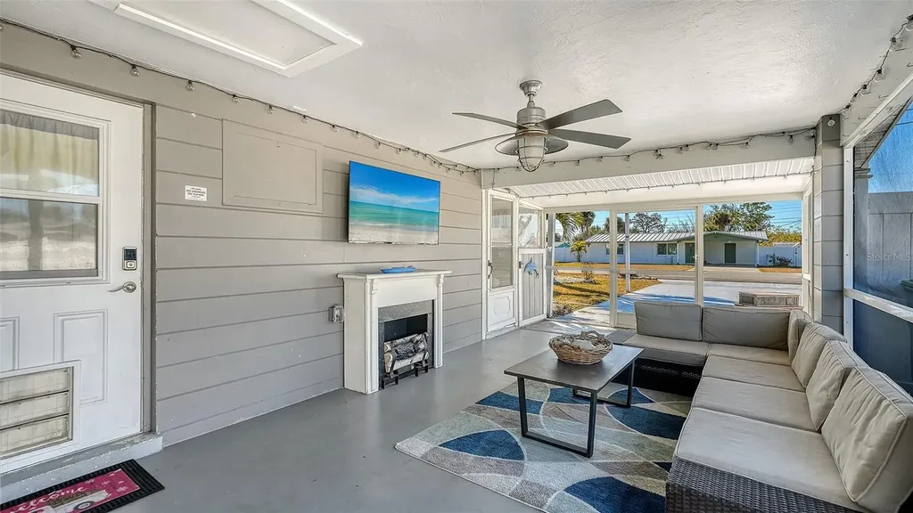 848 E 4th Street Englewood FL 34223
