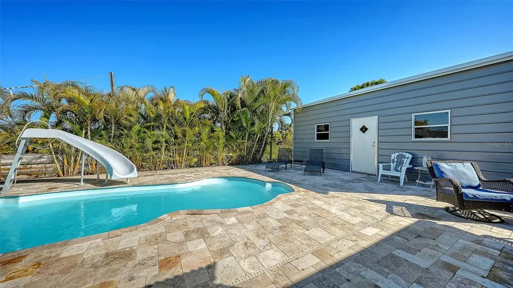 848 E 4th Street Englewood FL 34223