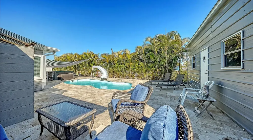 848 E 4th Street Englewood FL 34223