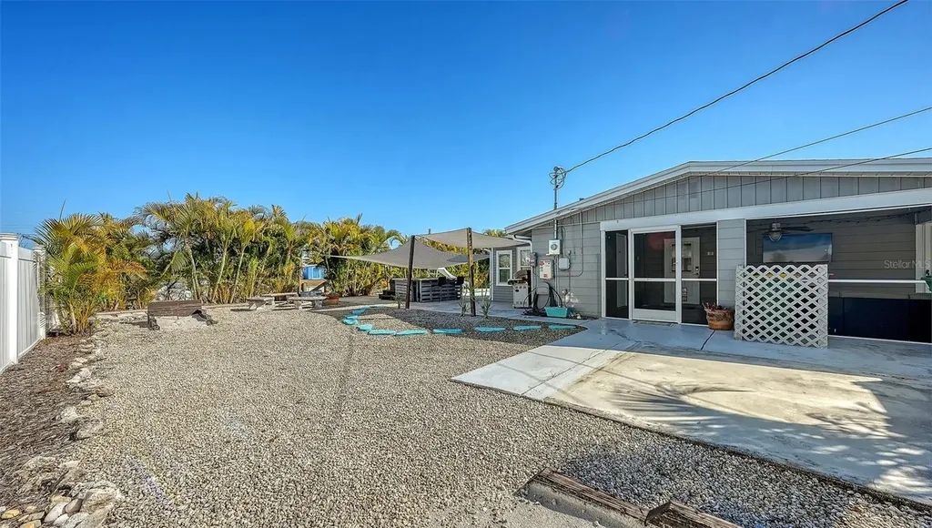 848 E 4th Street Englewood FL 34223