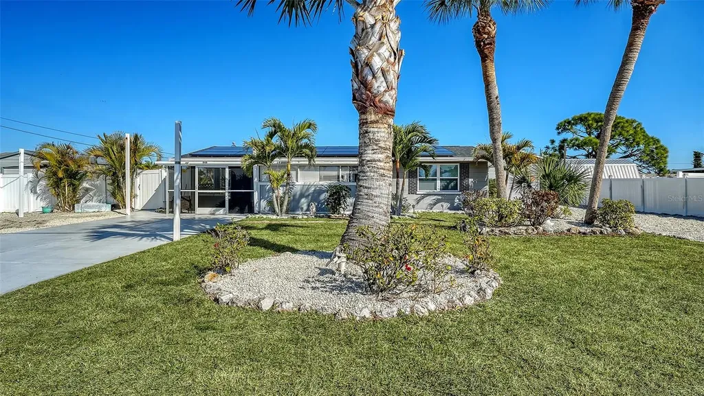 848 E 4th Street Englewood FL 34223