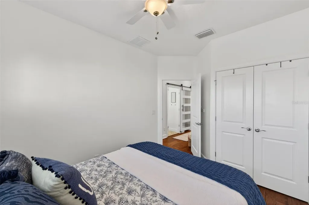 6115 Anchorage Way S St Petersburg FL 33712