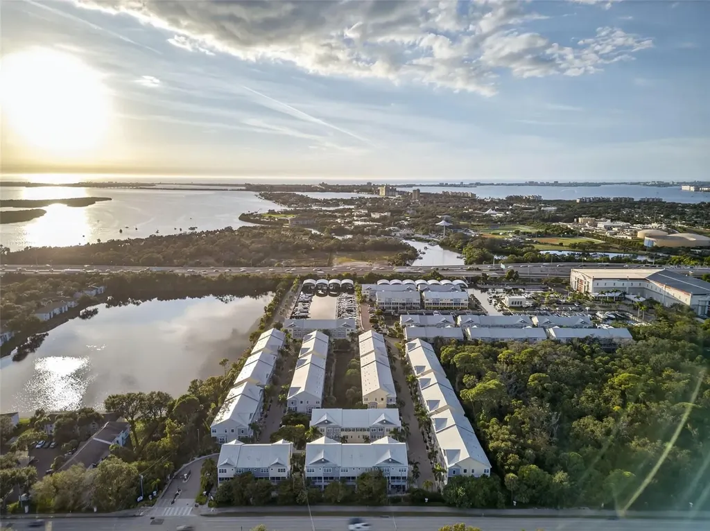 6115 Anchorage Way S St Petersburg FL 33712