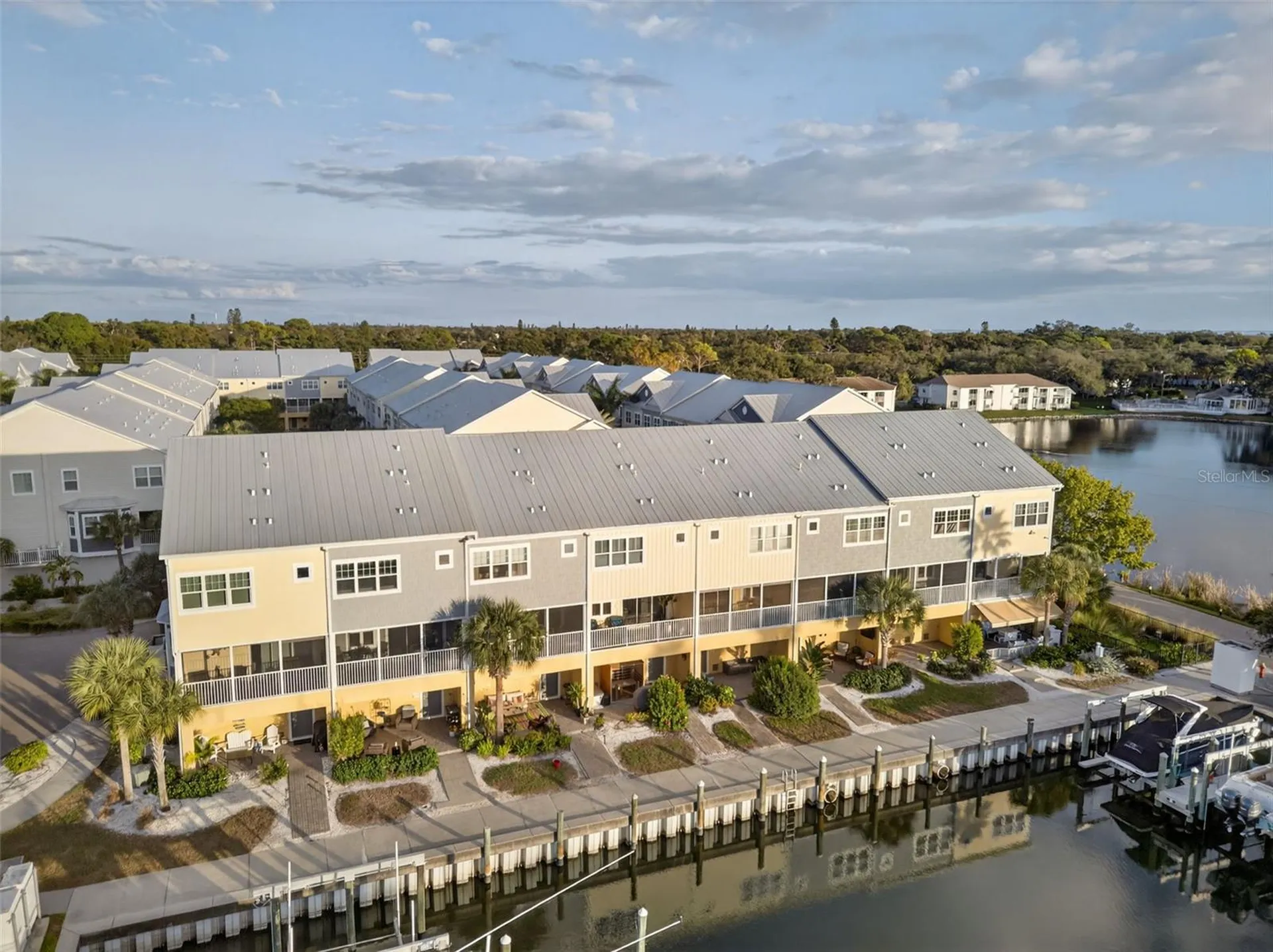 6115 Anchorage Way S St Petersburg FL 33712