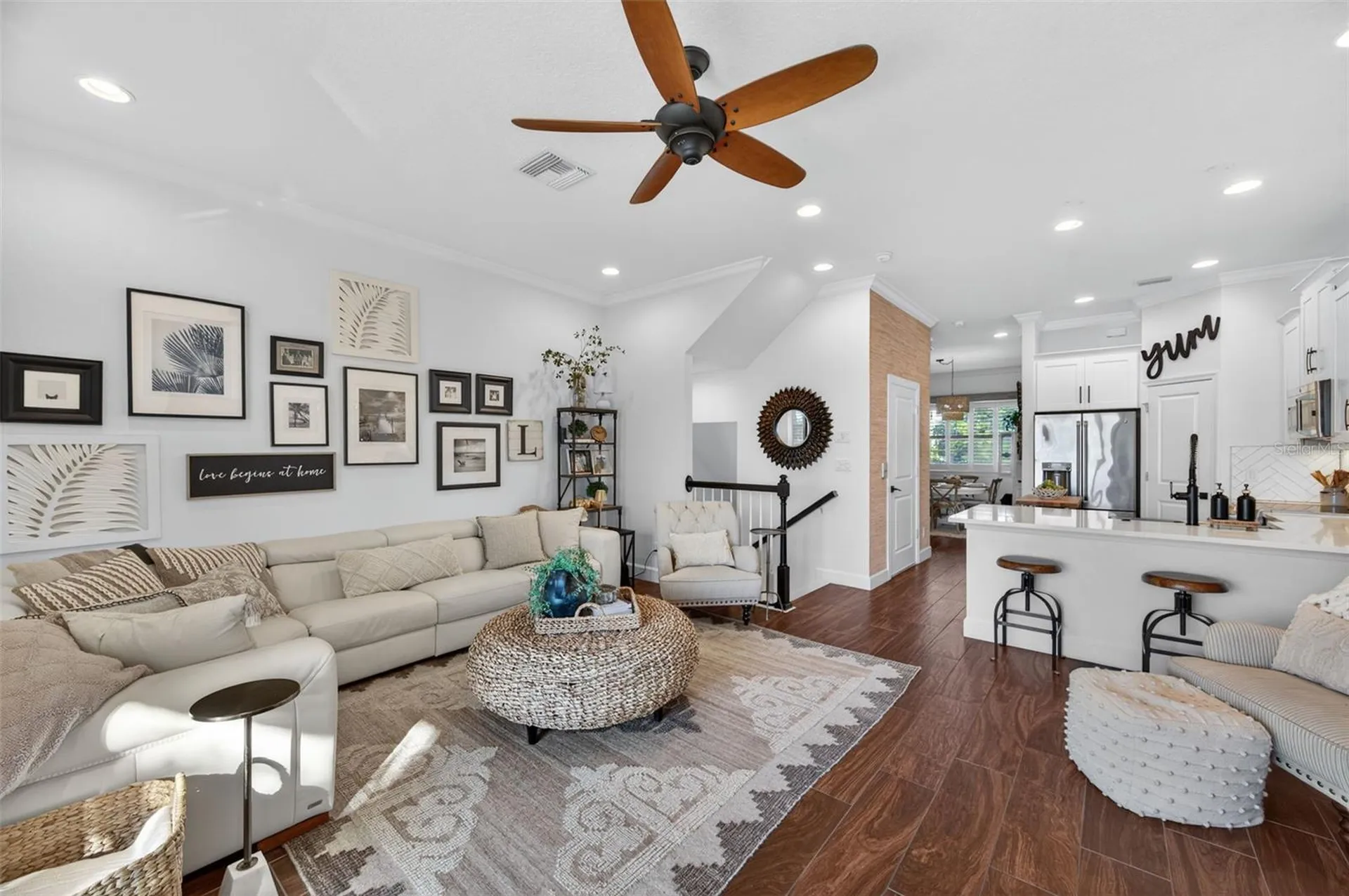 6115 Anchorage Way S St Petersburg FL 33712