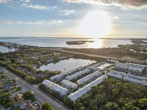 6115 Anchorage Way S St Petersburg FL 33712
