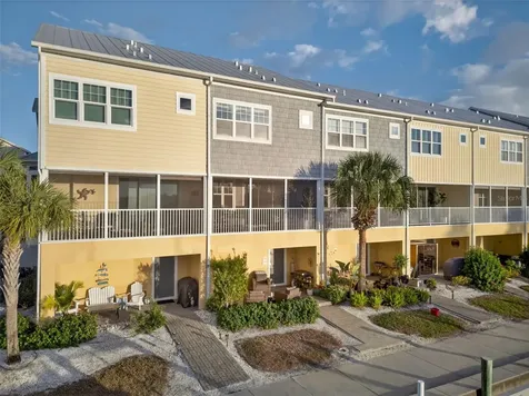 6115 Anchorage Way S St Petersburg FL 33712