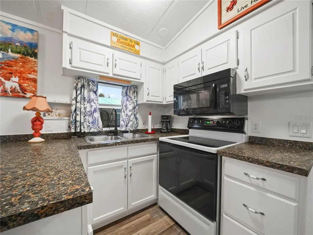 33 Queen Of Waters Street Lake Wales FL 33898