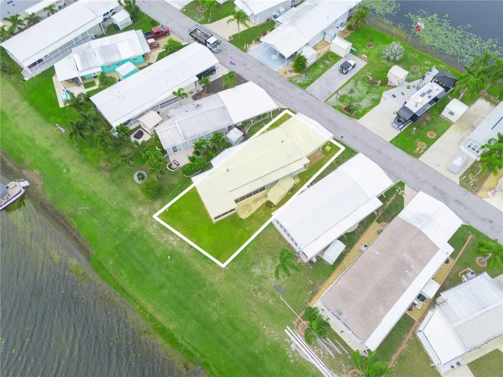 33 Queen Of Waters Street Lake Wales FL 33898