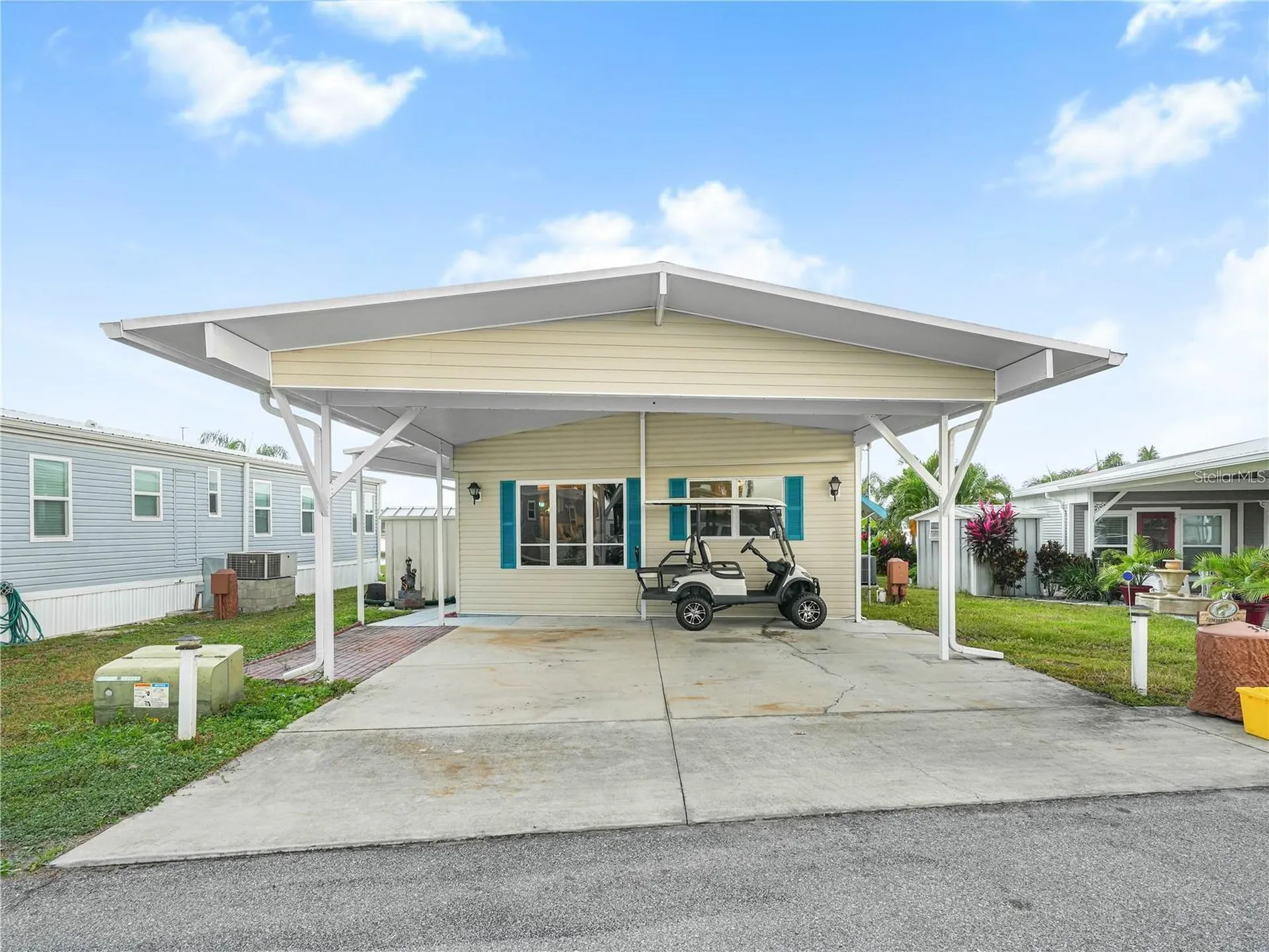 33 Queen Of Waters Street Lake Wales FL 33898
