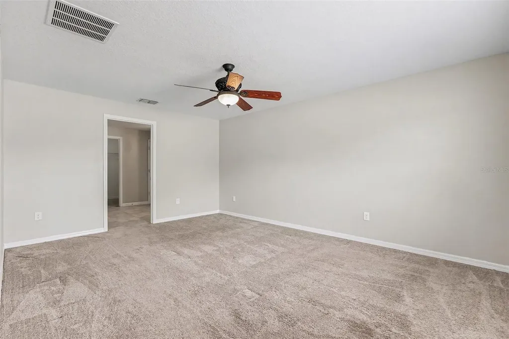 327 Cascade Bend Drive Ruskin FL 33570