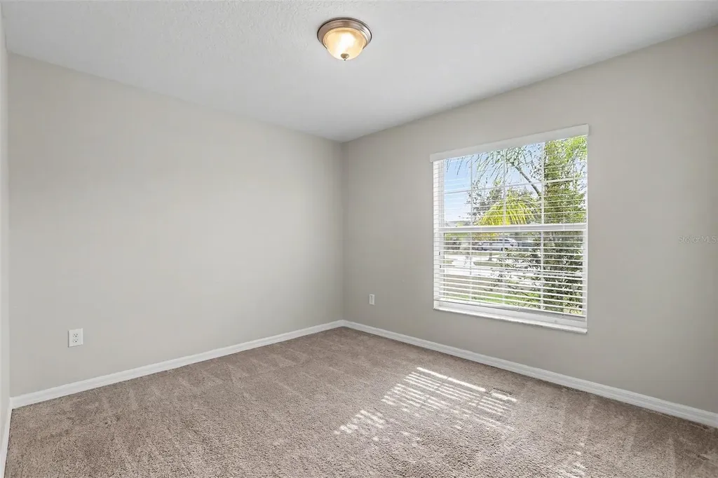 327 Cascade Bend Drive Ruskin FL 33570