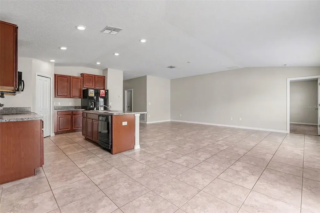 327 Cascade Bend Drive Ruskin FL 33570