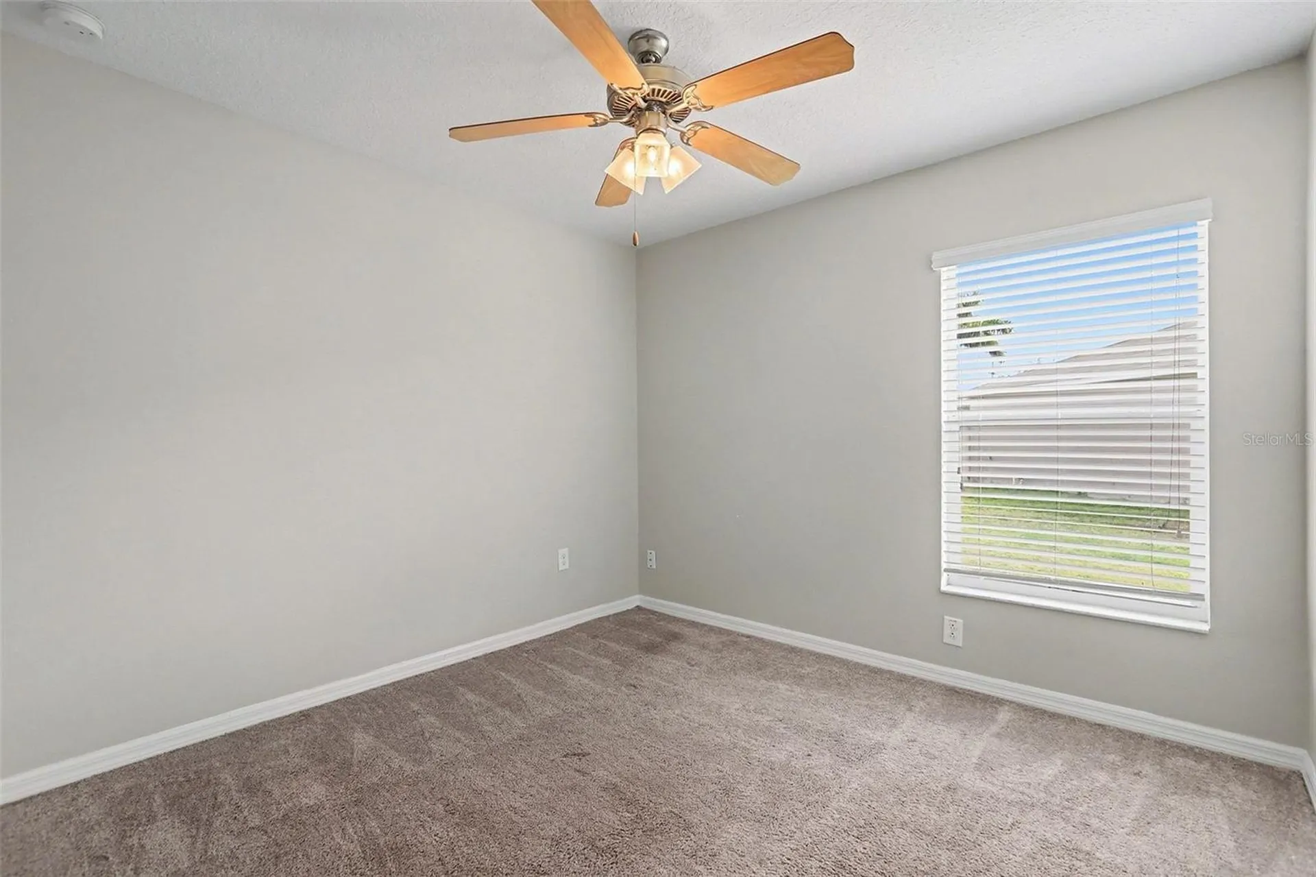 327 Cascade Bend Drive Ruskin FL 33570