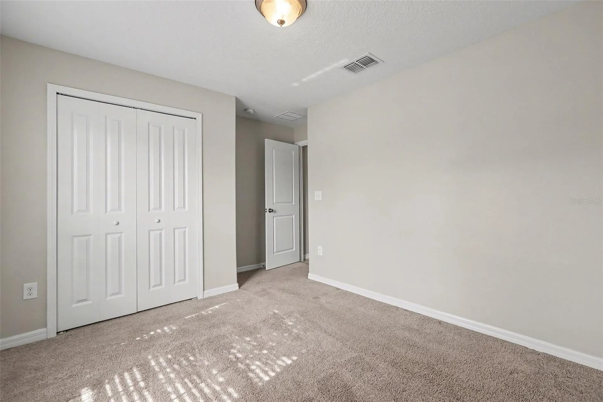 327 Cascade Bend Drive Ruskin FL 33570
