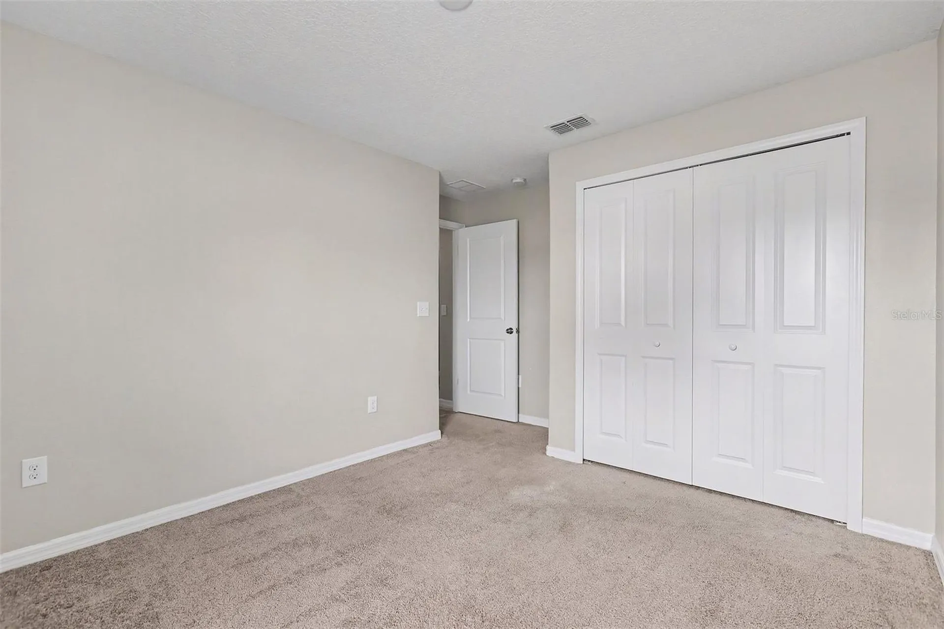 327 Cascade Bend Drive Ruskin FL 33570