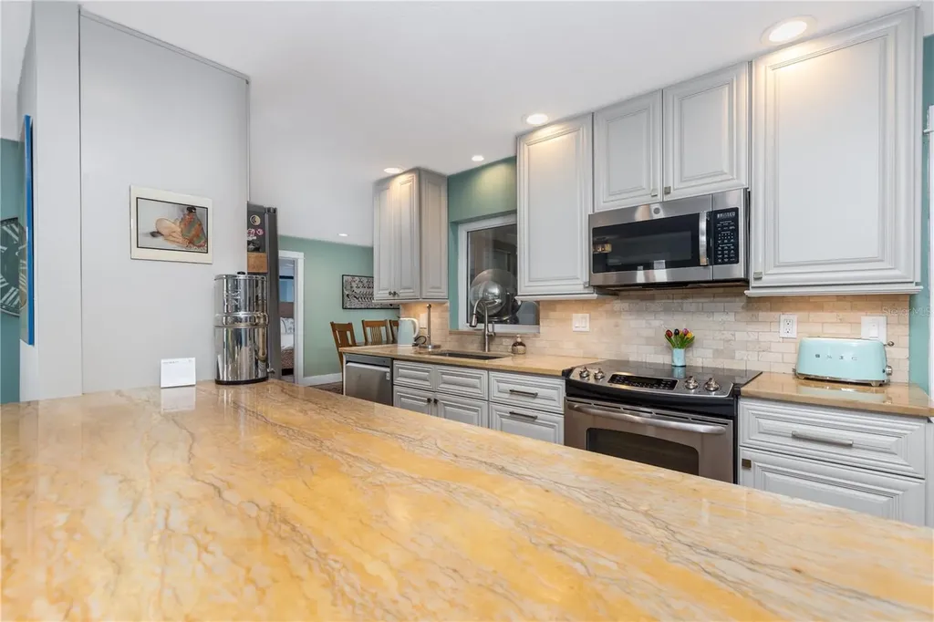 1421 Beacon Street New Smyrna Beach FL 32169