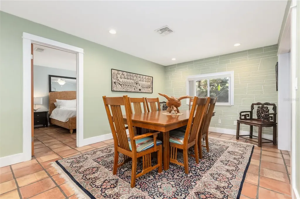1421 Beacon Street New Smyrna Beach FL 32169