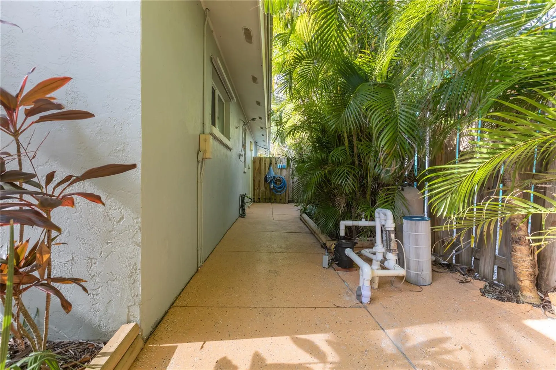 1421 Beacon Street New Smyrna Beach FL 32169