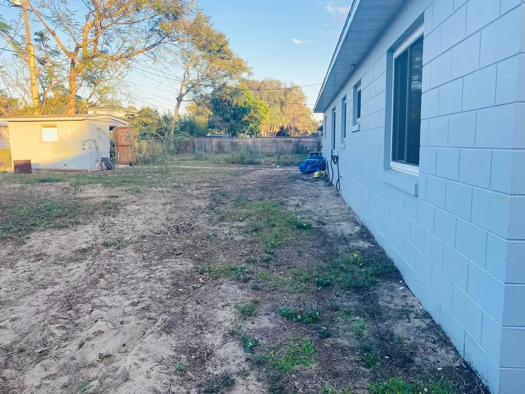 2337 Laura Street Lake Wales FL 33898