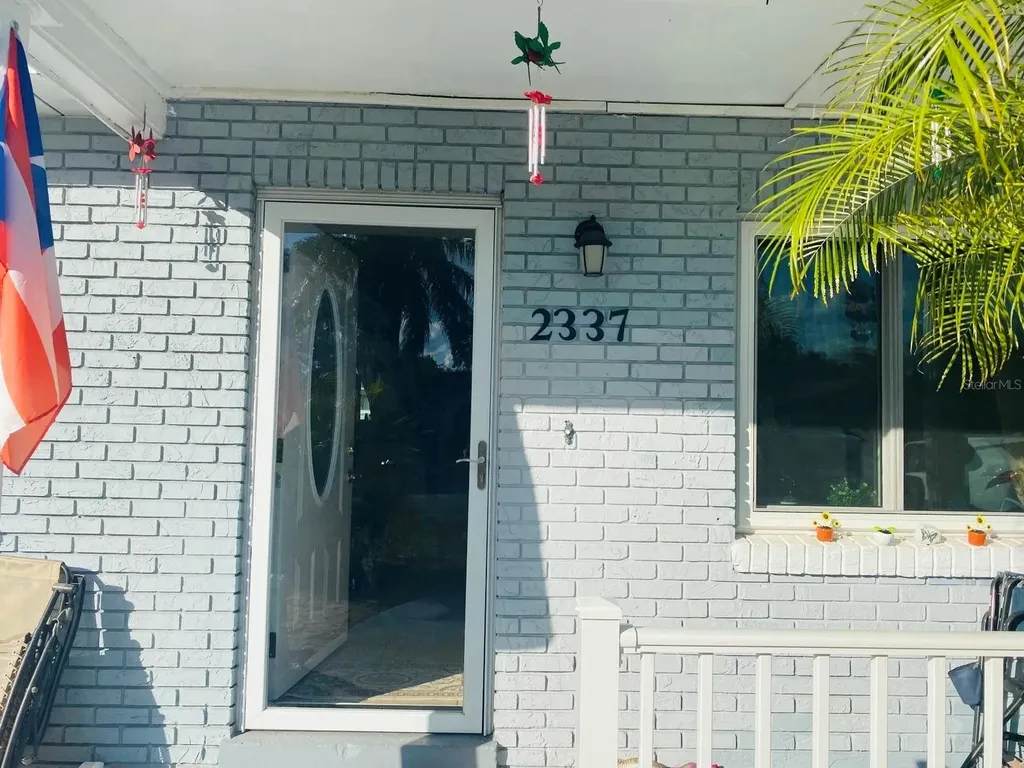 2337 Laura Street Lake Wales FL 33898