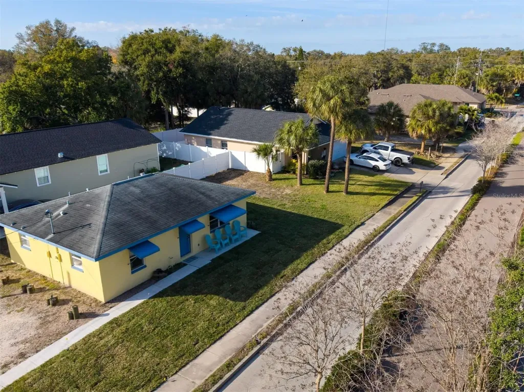 103 E Park Street Tarpon Springs FL 34689