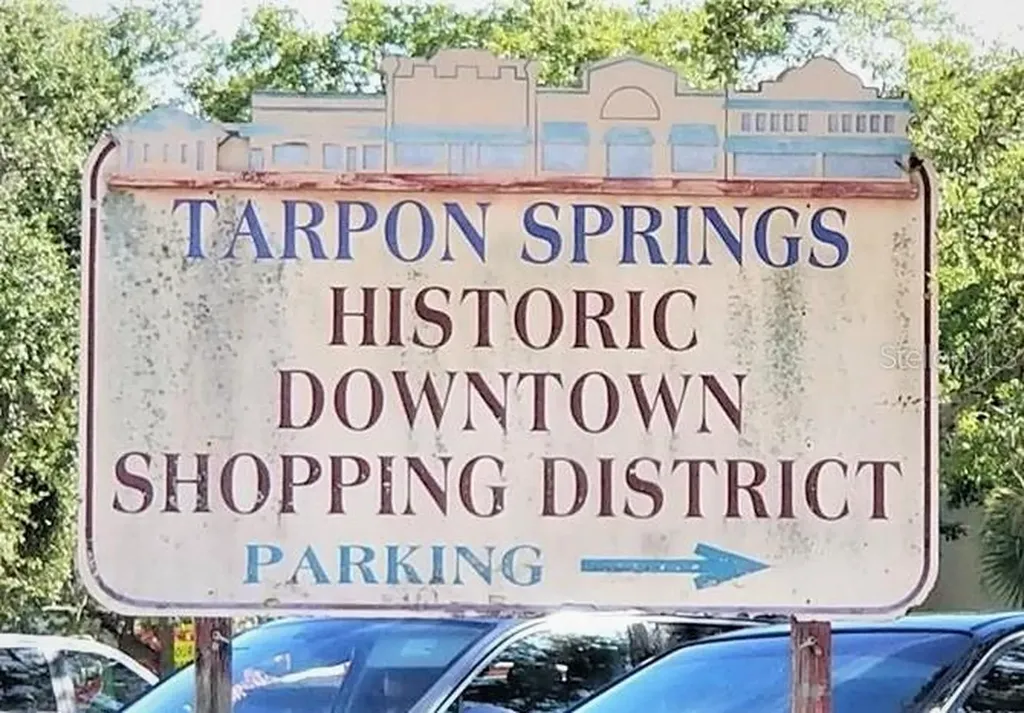 103 E Park Street Tarpon Springs FL 34689