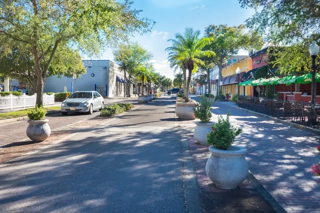 103 E Park Street Tarpon Springs FL 34689