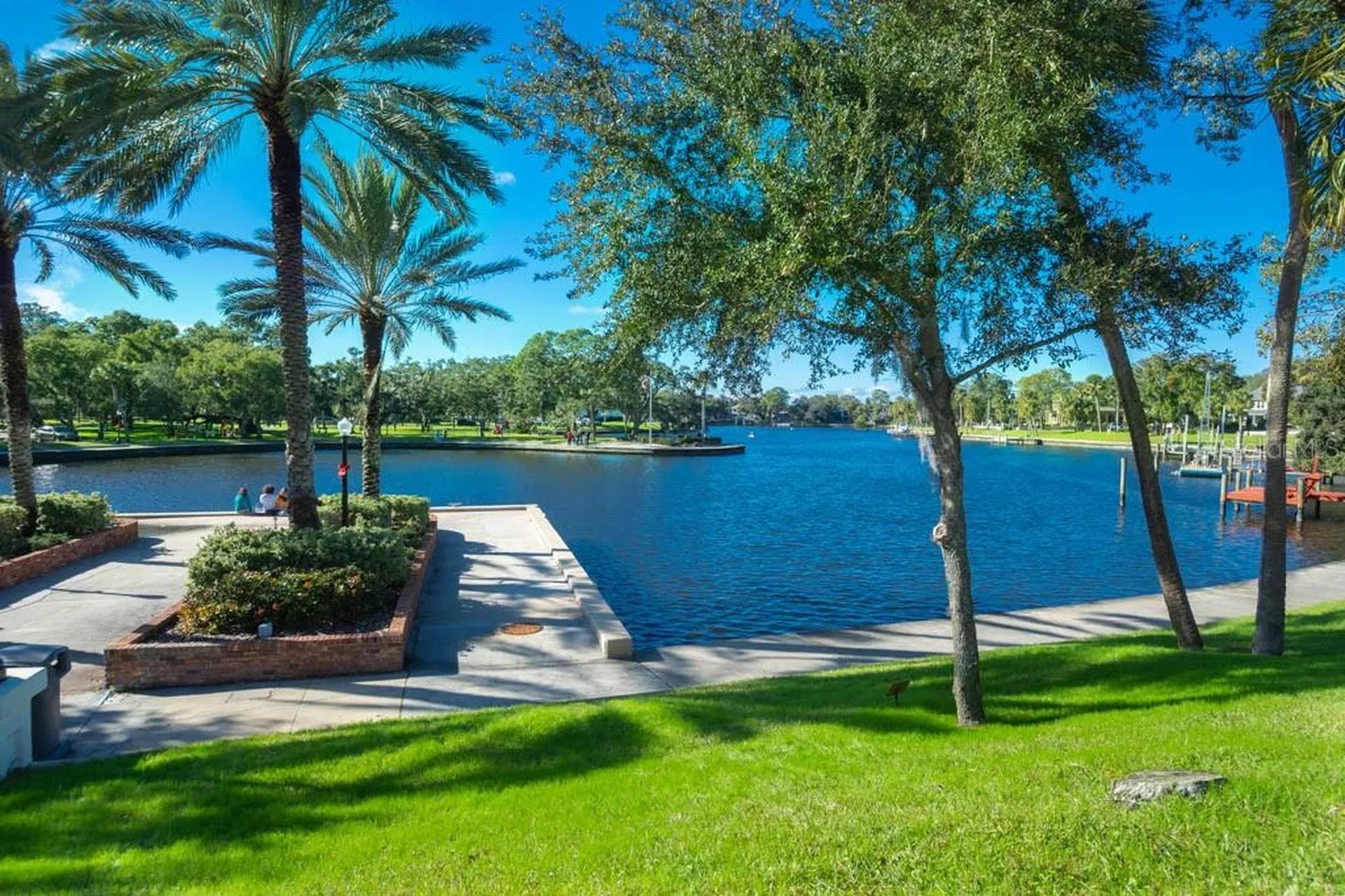 103 E Park Street Tarpon Springs FL 34689