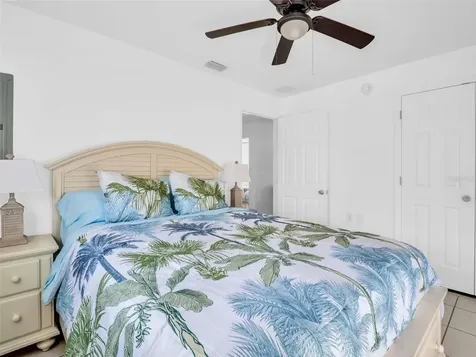 103 E Park Street Tarpon Springs FL 34689