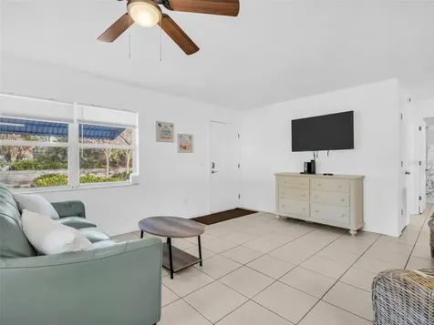 103 E Park Street Tarpon Springs FL 34689