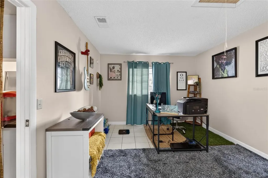 3806 N Oak Drive Tampa FL 33611