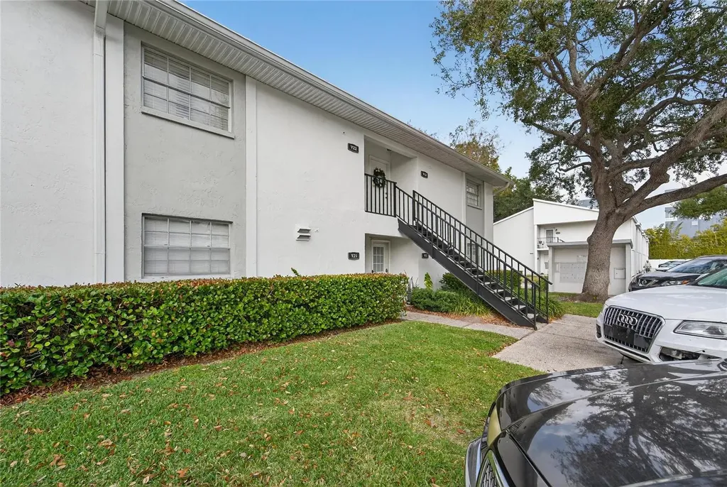 3806 N Oak Drive Tampa FL 33611