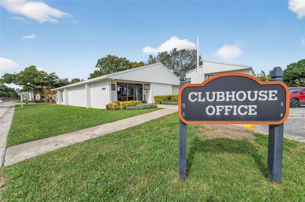 3806 N Oak Drive Tampa FL 33611