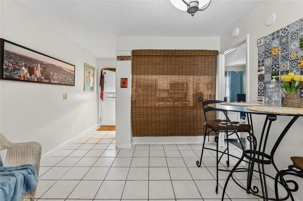 3806 N Oak Drive Tampa FL 33611