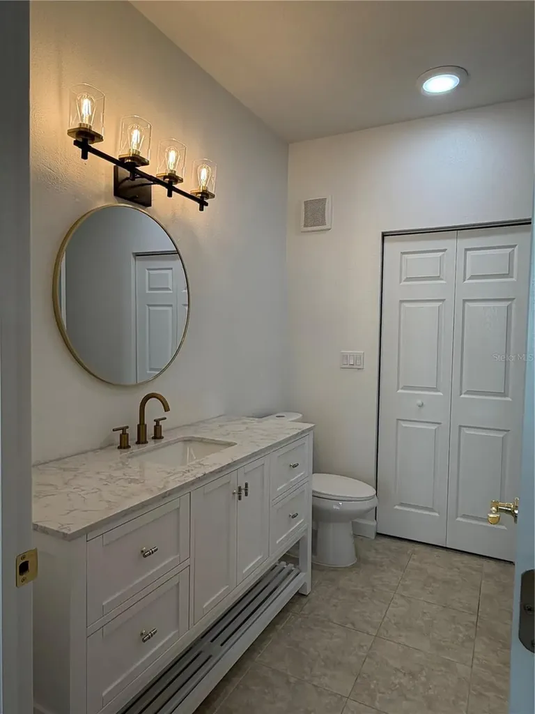 9818 Lake Chase Island Way Tampa FL 33626