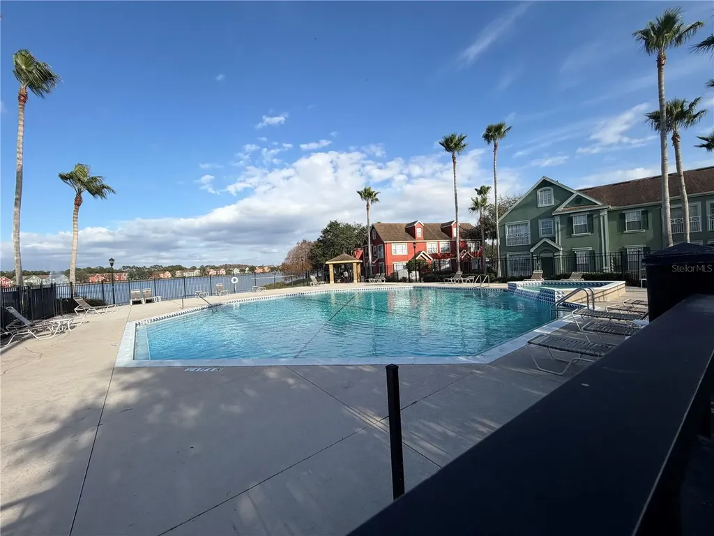 9818 Lake Chase Island Way Tampa FL 33626