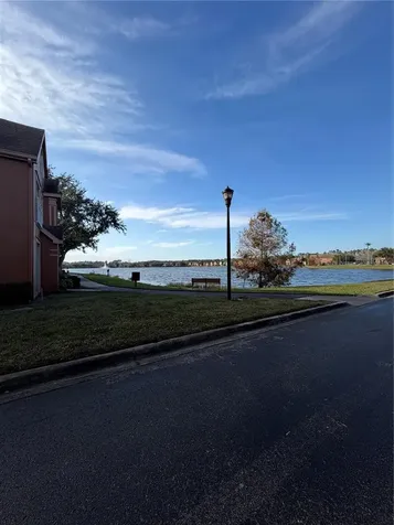9818 Lake Chase Island Way Tampa FL 33626