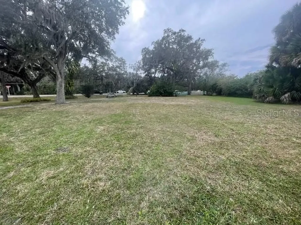 104 Ellison Avenue New Smyrna Beach FL 32168