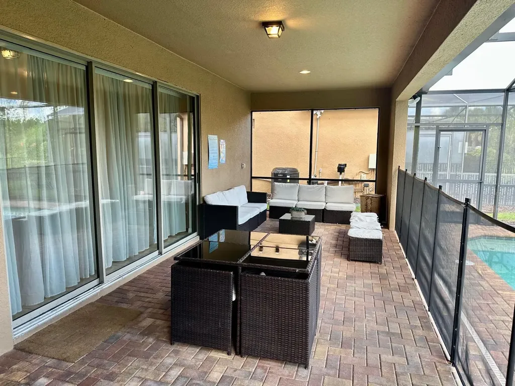 1941 Nice Court Kissimmee FL 34747