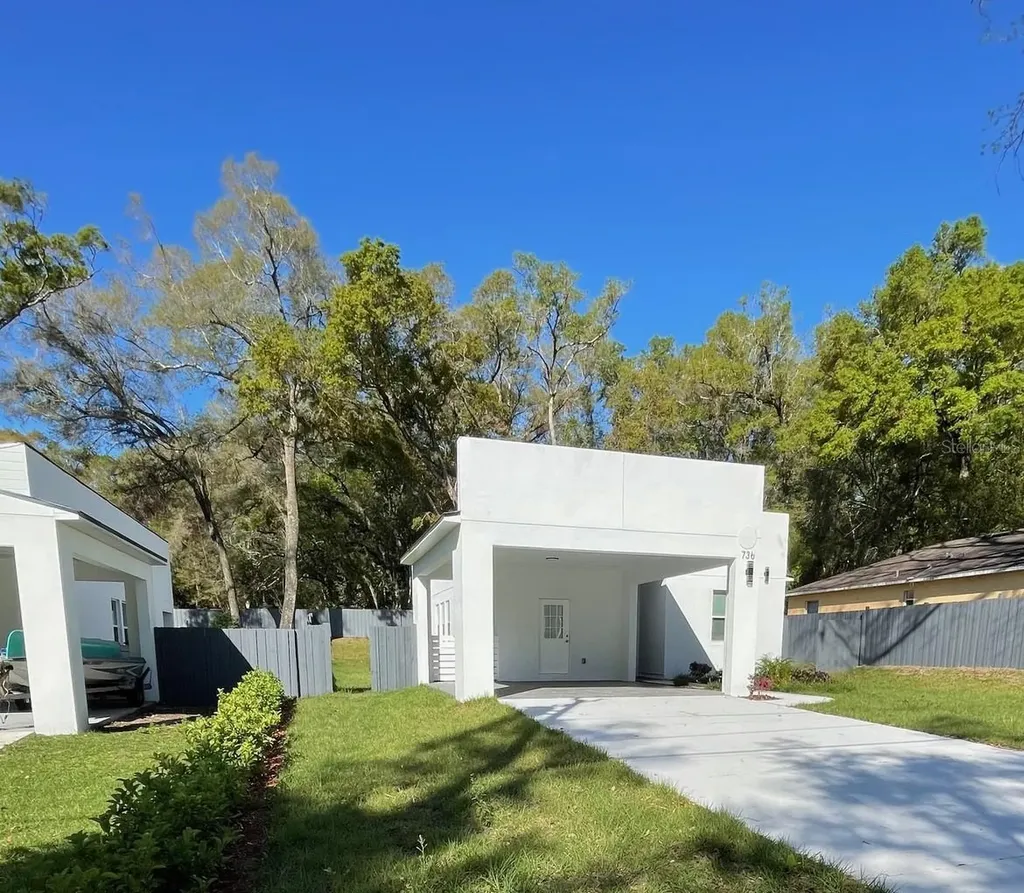 736 S Stone Street Deland FL 32720