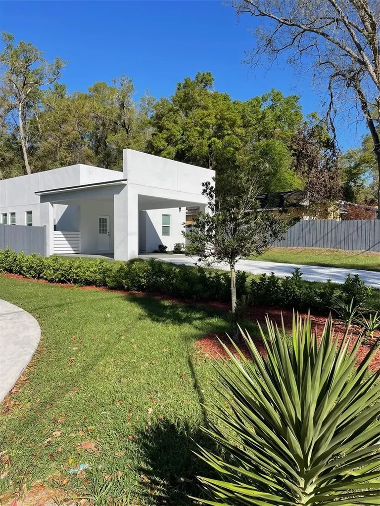 736 S Stone Street Deland FL 32720