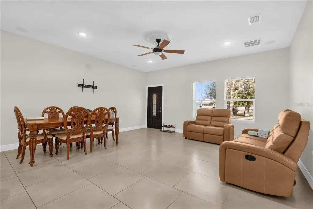 705 Lenox Place Kissimmee FL 34758