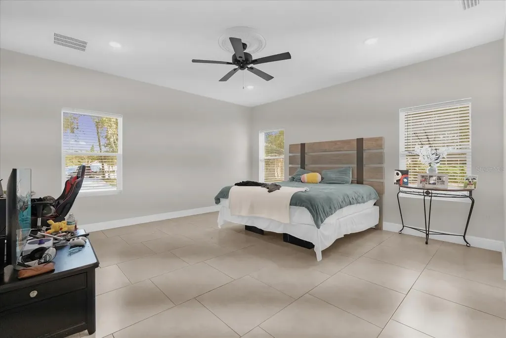 705 Lenox Place Kissimmee FL 34758
