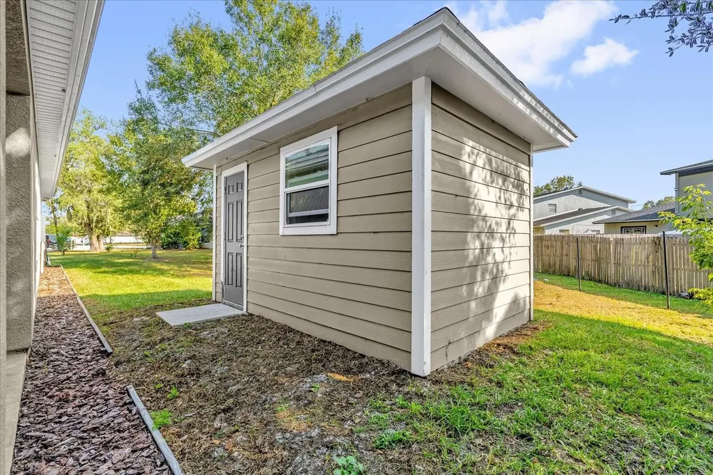 705 Lenox Place Kissimmee FL 34758