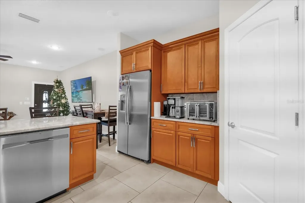 705 Lenox Place Kissimmee FL 34758
