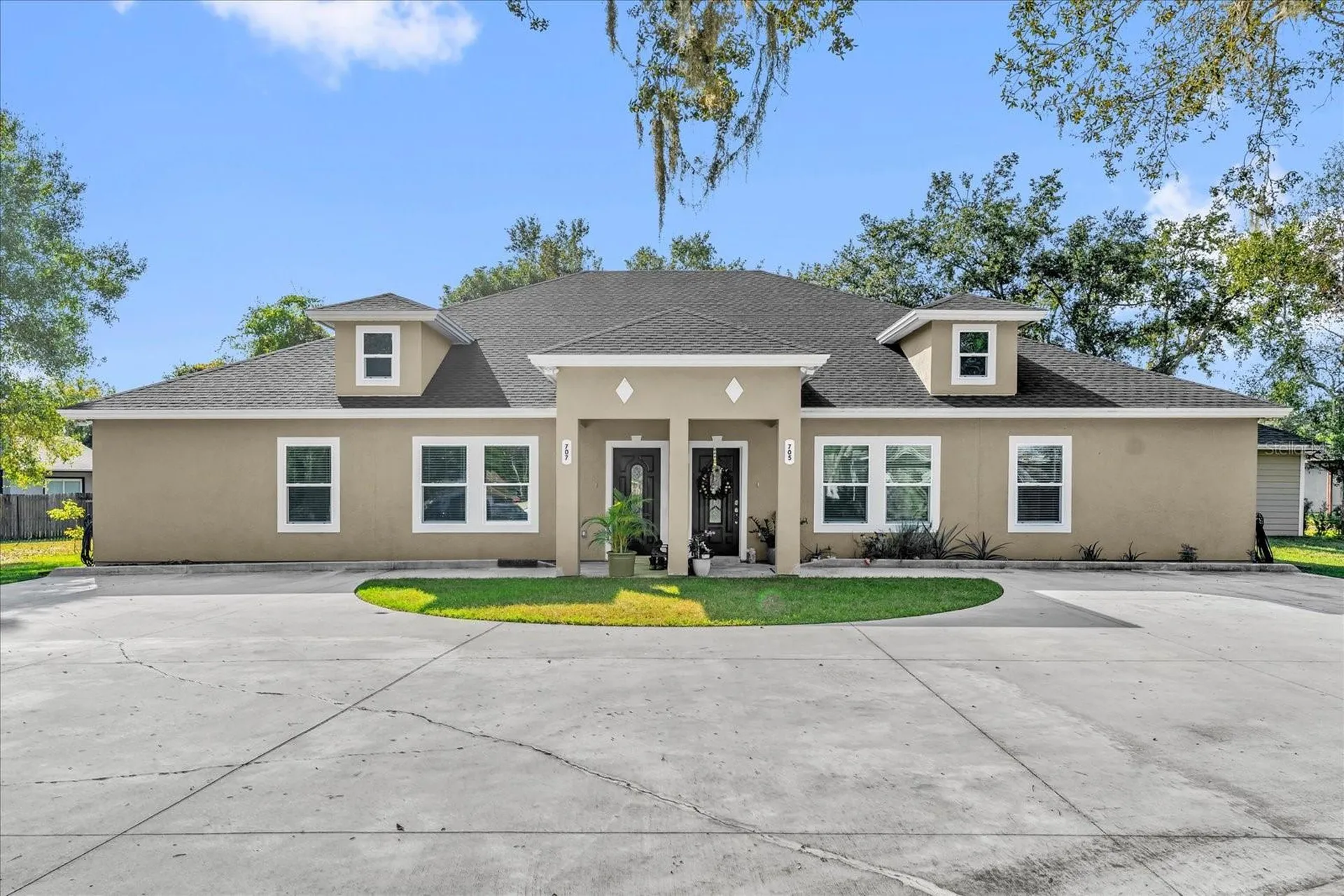 705 Lenox Place Kissimmee FL 34758