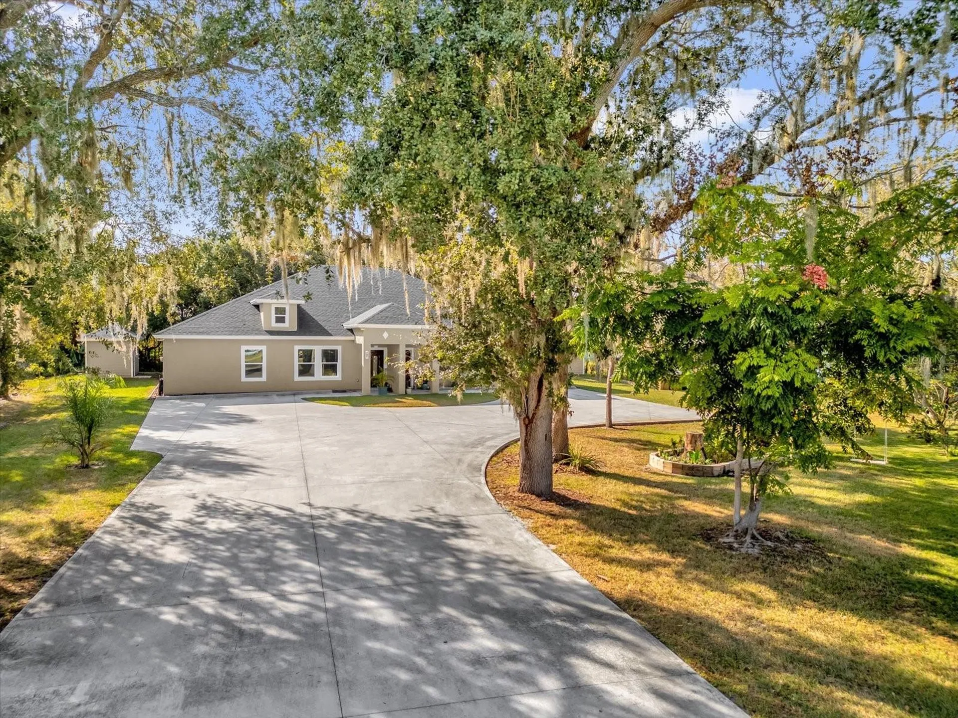 705 Lenox Place Kissimmee FL 34758