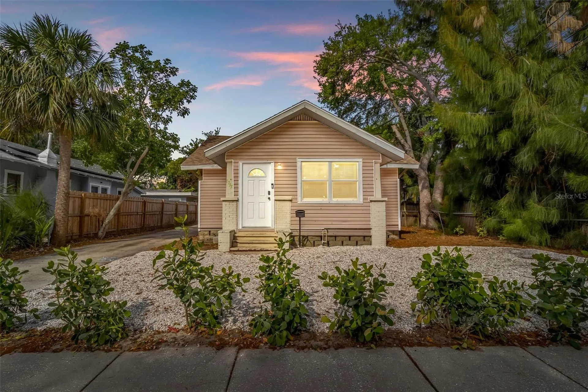 1735 Yale Street S St Petersburg FL 33712