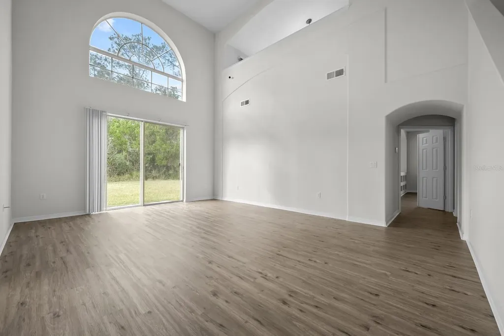 21 Whittingham Lane Palm Coast FL 32164